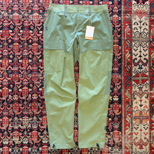 NWT ON Running Explorer Cargo Pants