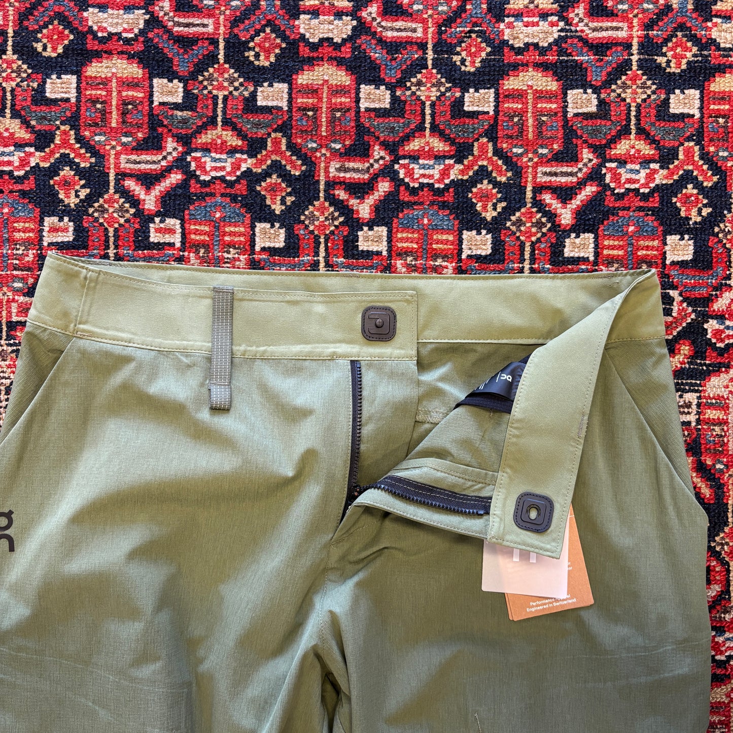 NWT ON Running Explorer Cargo Pants