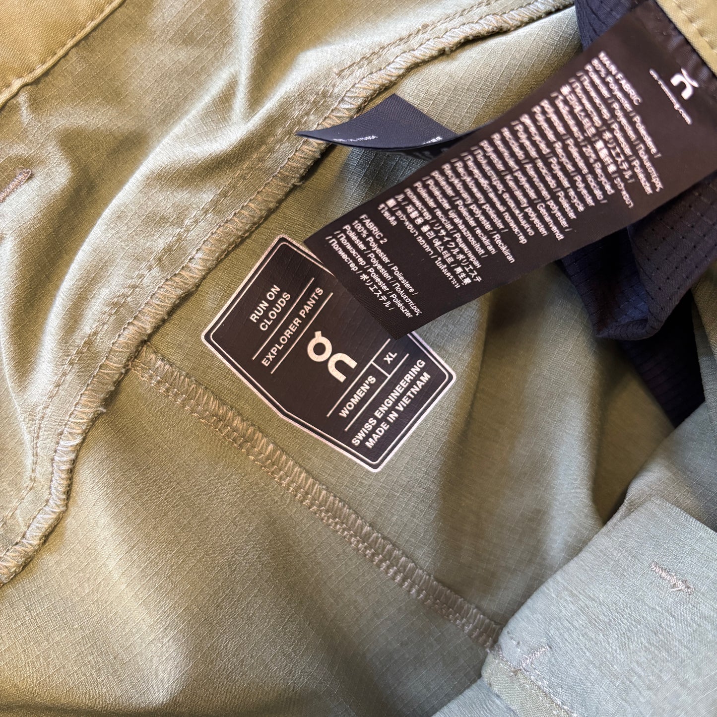 NWT ON Running Explorer Cargo Pants