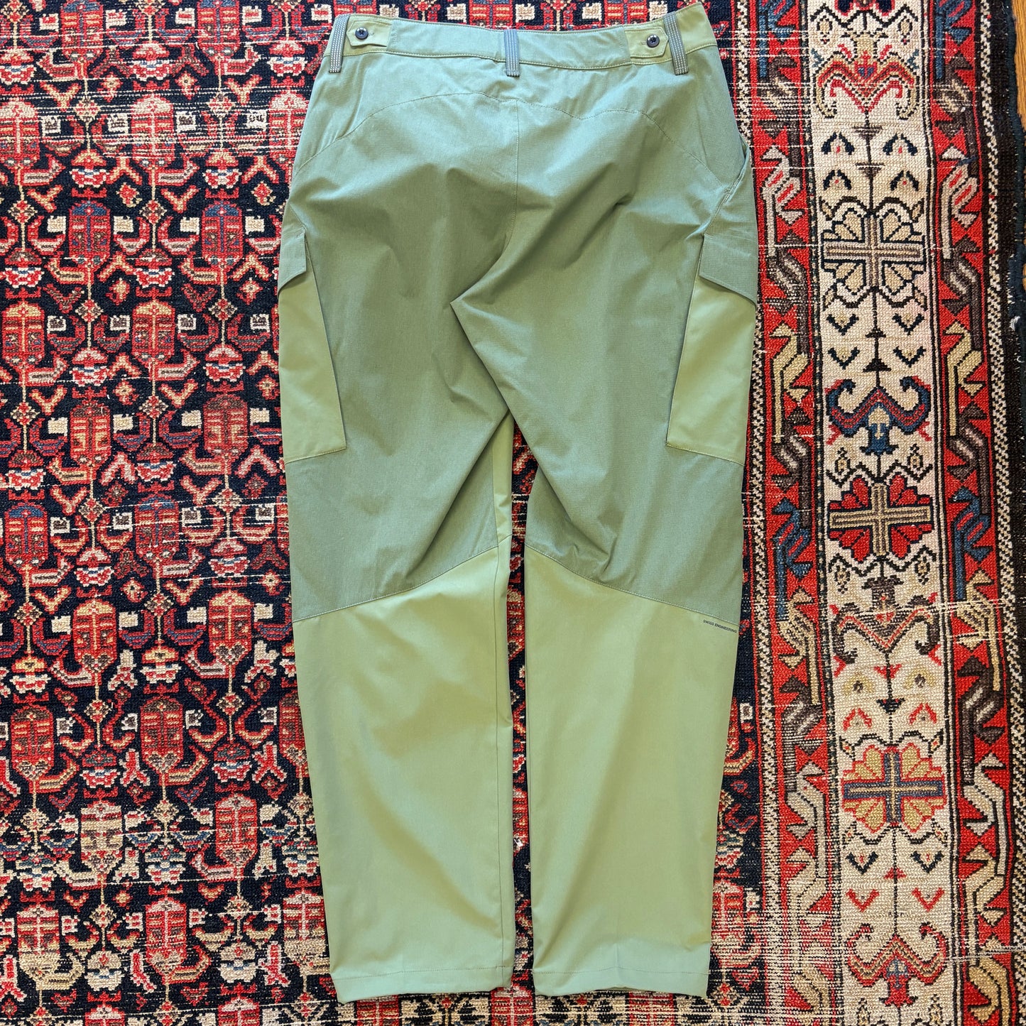 NWT ON Running Explorer Cargo Pants