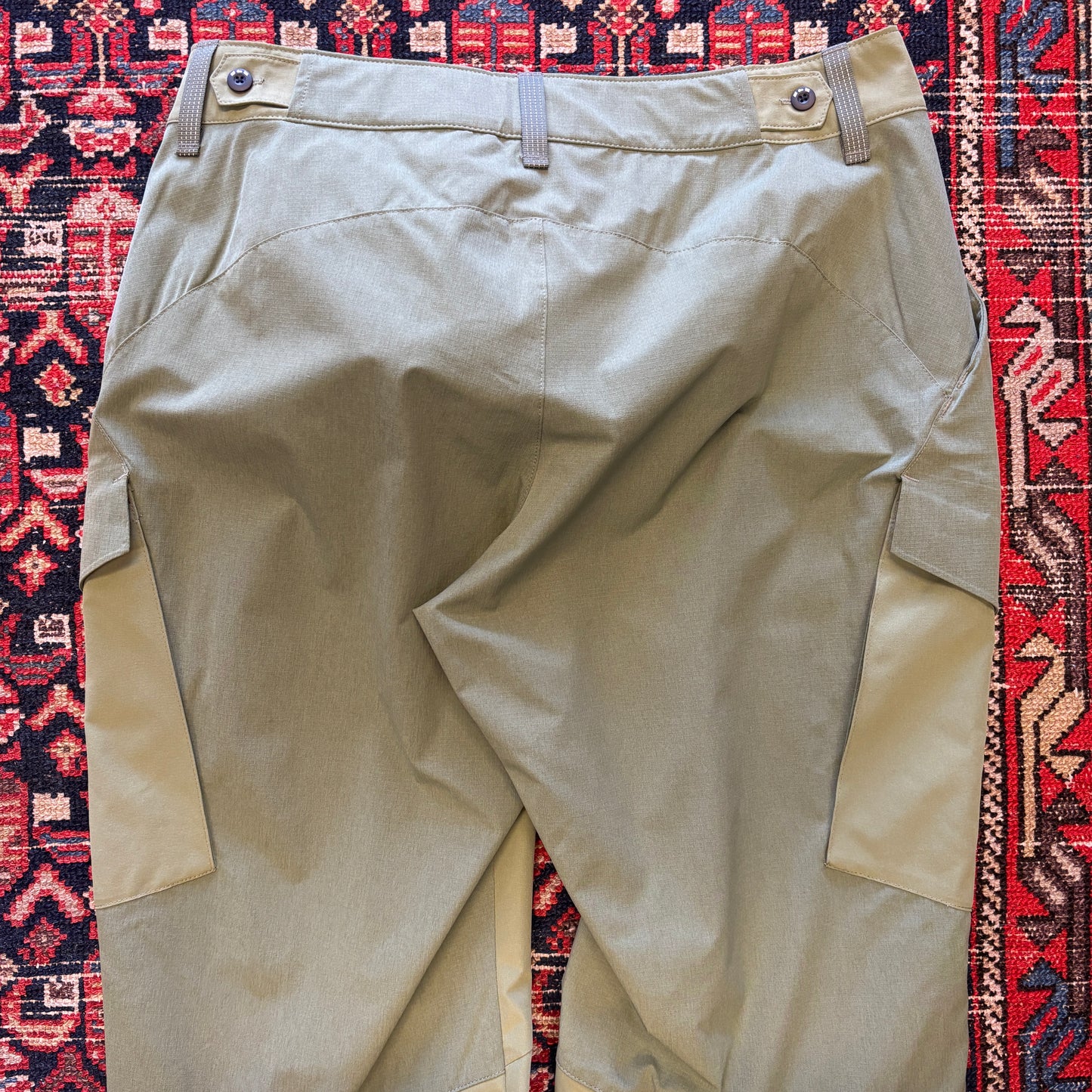 NWT ON Running Explorer Cargo Pants